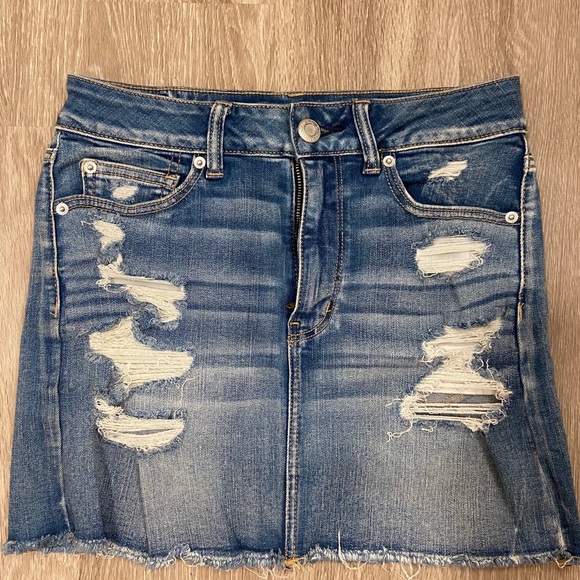 ripped jean skirt american eagle